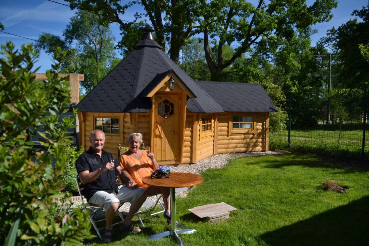 Alaguyauder Le Kota Bed & Breakfast Chatillon-sur-Broue Екстериор снимка